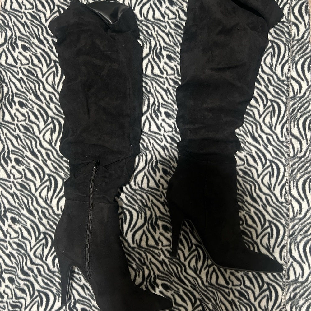Elegant Black Women's Knee-High Boots